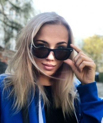 Живу в самом сердце Москвы, в Москве, где предлагаю встречи на высшем уровне. У меня отличные услуги, которые подарят тебе незабываемое наслаждение – классический секс, оральные ласки, массаж и многое другое. Ты можешь быть уверен, что фото – мои, и я гарантирую тебе прекрасное время в моей компании. Мои клиенты всегда оставляют положительные отзывы, ибо я создаю атмосферу уюта и расслабления. Отправь мне сообщение и доверься моим магическим рукам и сексуальным фантазиям 😘💋 Анжела